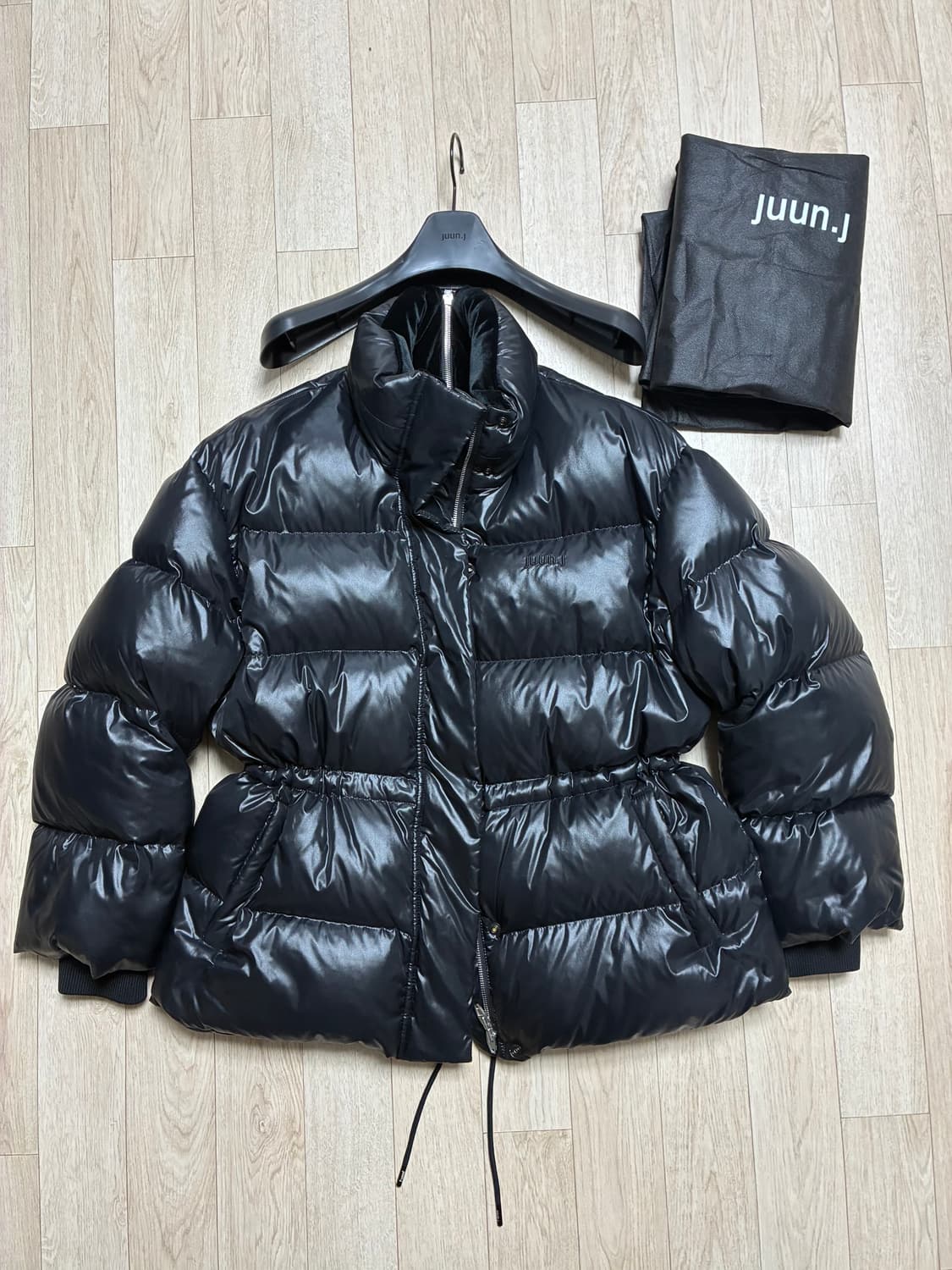 [새상품] JUUN.J 준지 컨버터블 미디 다운 점퍼 블랙 25FW 상품이미지2