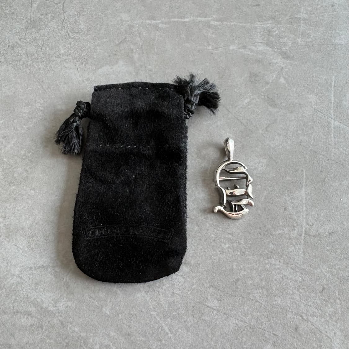 크롬하츠 CH 버티컬 로고 펜던트 상품이미지5