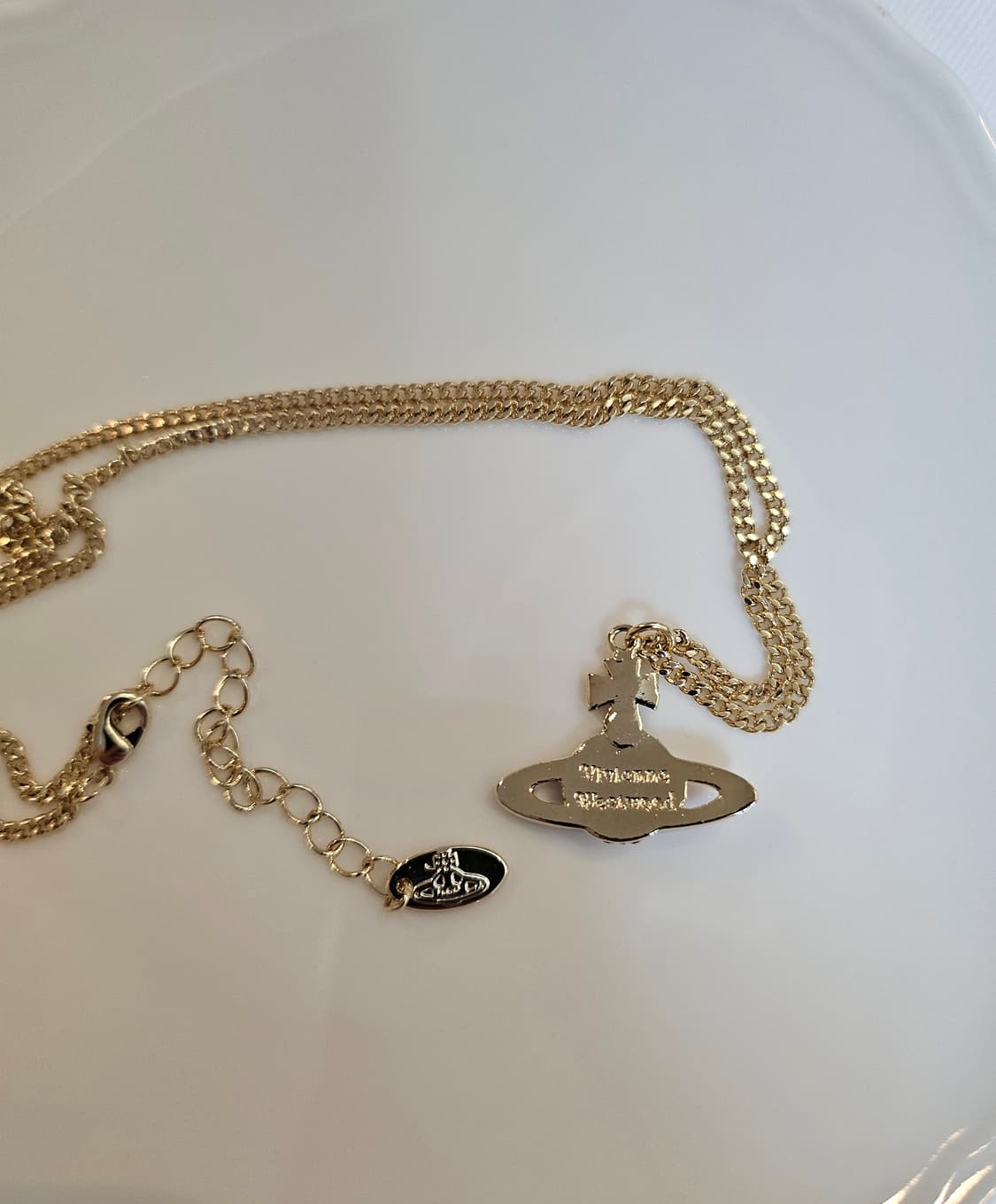 비비안웨스트우드 업사이클링 핑크큐빅 목걸이 상품이미지5