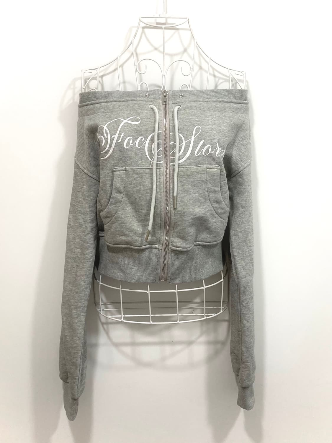 Off-shoulder Gray fur hoodie 상품이미지4