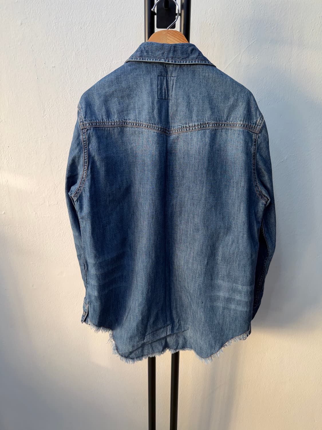 정품) 쟈딕앤볼테르 데님 자수 셔츠 자켓 XS 상품이미지6