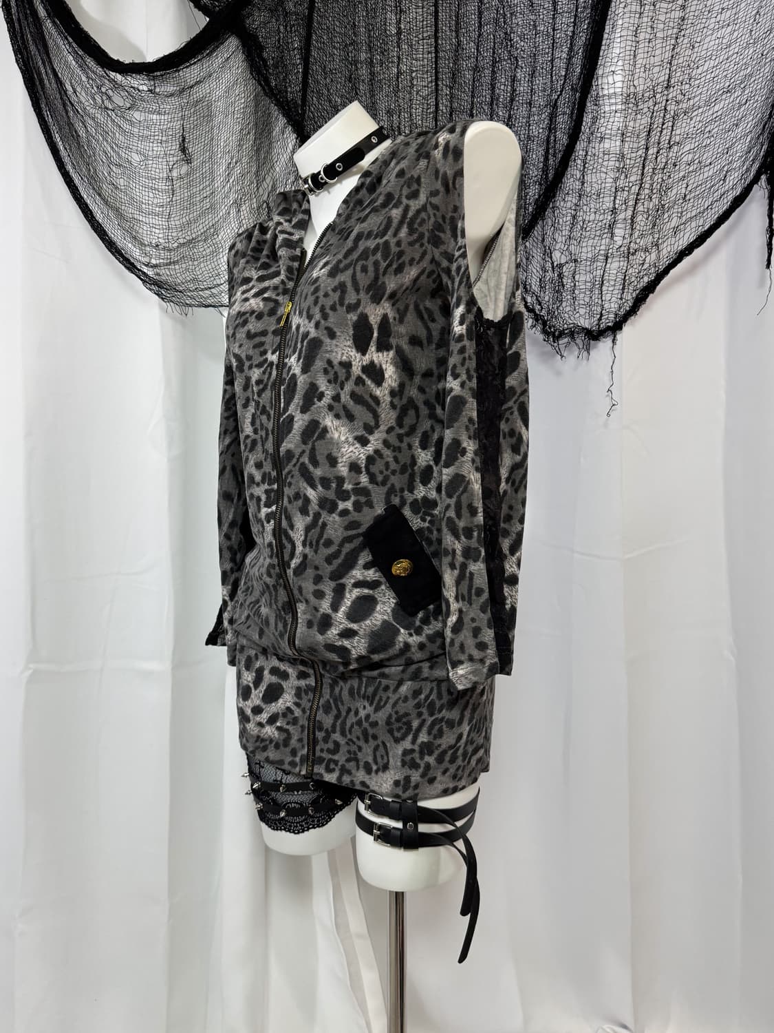 leopard lace hood one piece zip up 상품이미지3