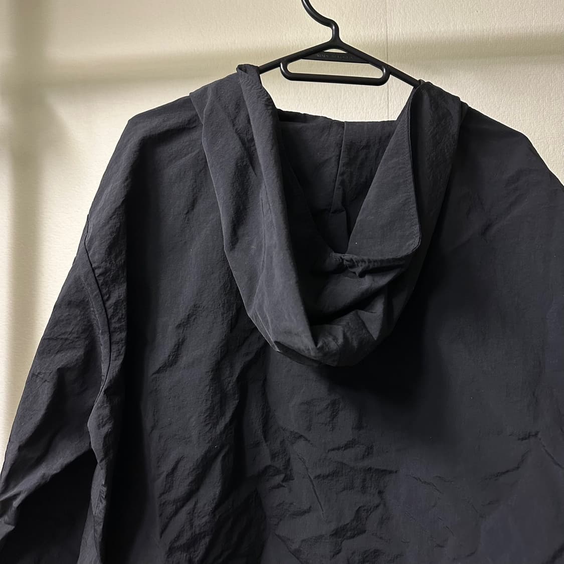 나이키 빅로고 블랙 아노락 반집업 바람막이 상품이미지3