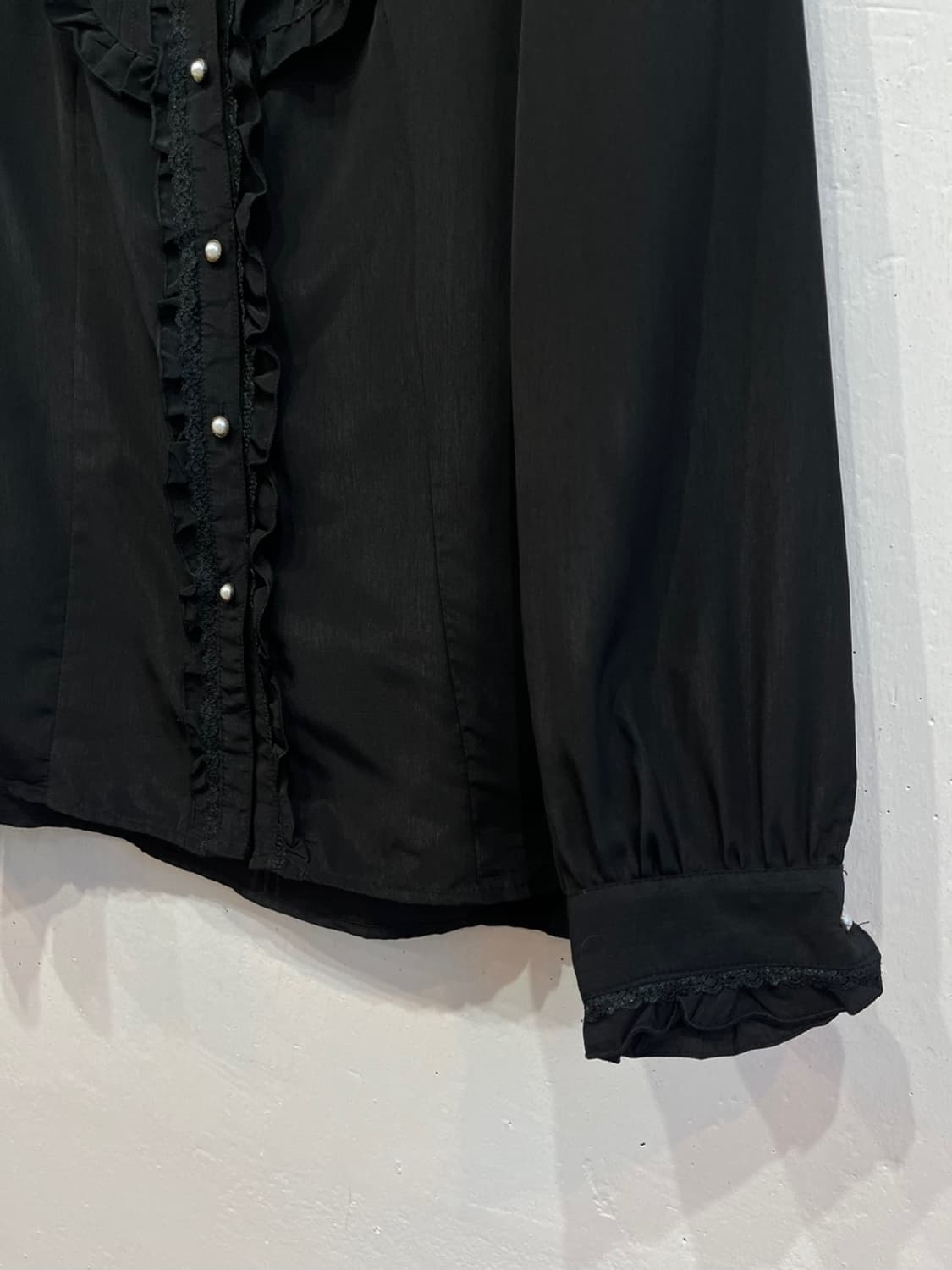 액시즈팜 프릴 블라우스  상품이미지2