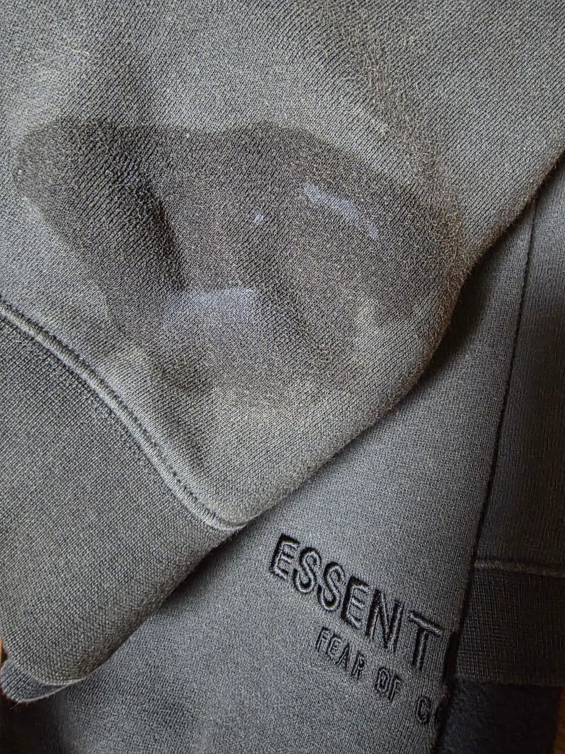 에센셜 19FW 리플렉티브 맨투맨 상품이미지3