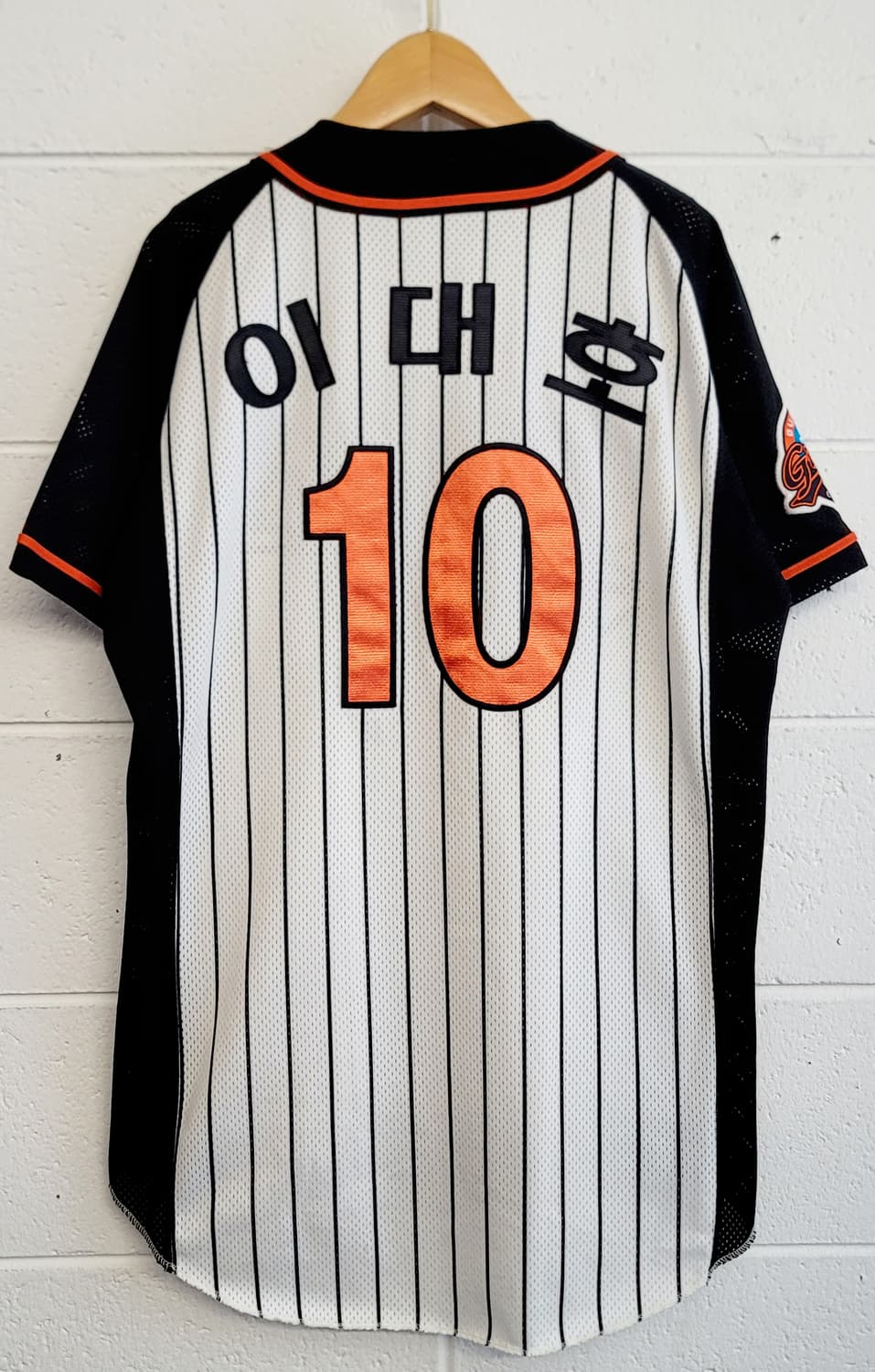 롯데자이언츠 썬데이 프로페셔널 유니폼(No.10 이대호 마킹) 판매 상품이미지2