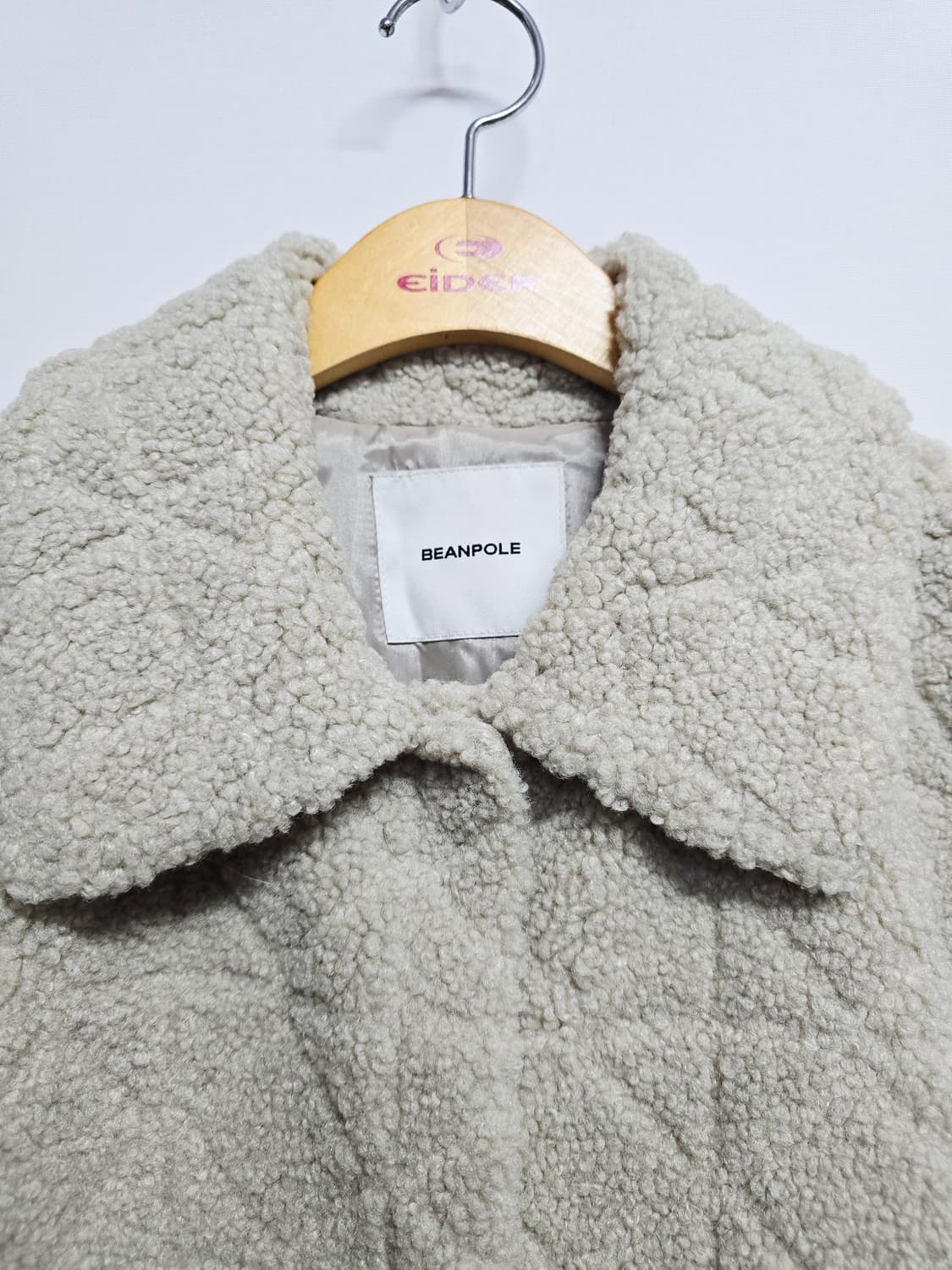 빈폴 패턴 부클 소재 쇼트 아우터 카키 퀼팅 플리스 자켓 상품이미지2