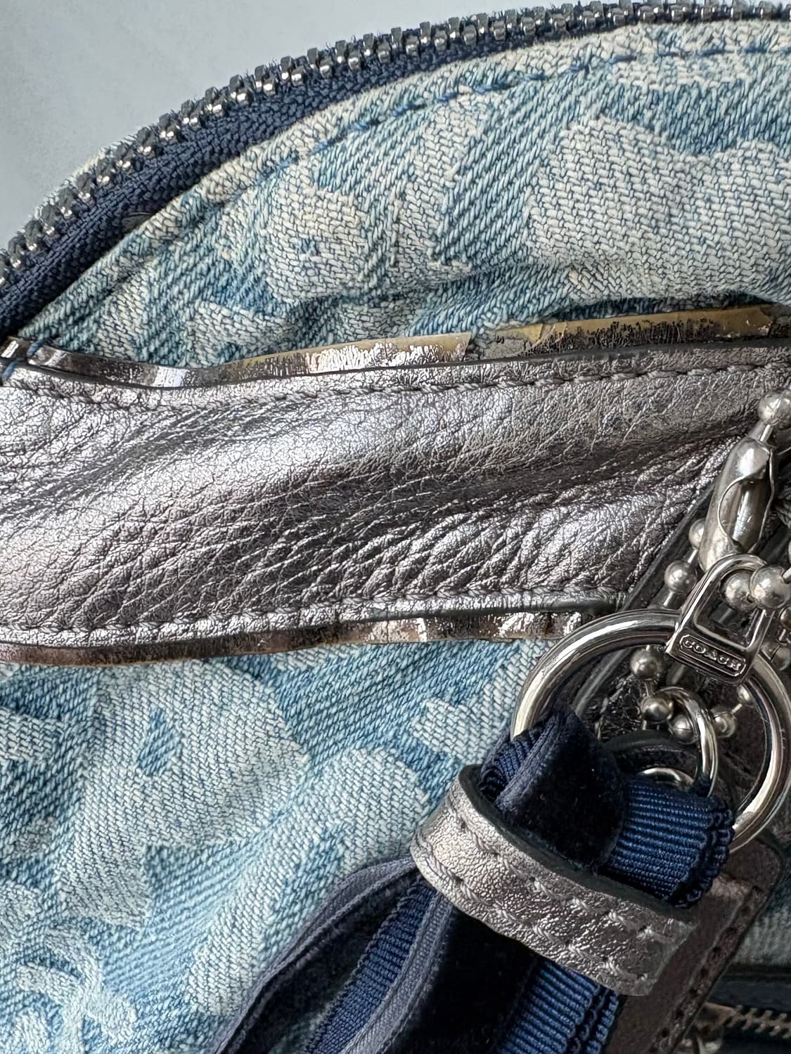 Coach denim silver shoulder bag 상품이미지8