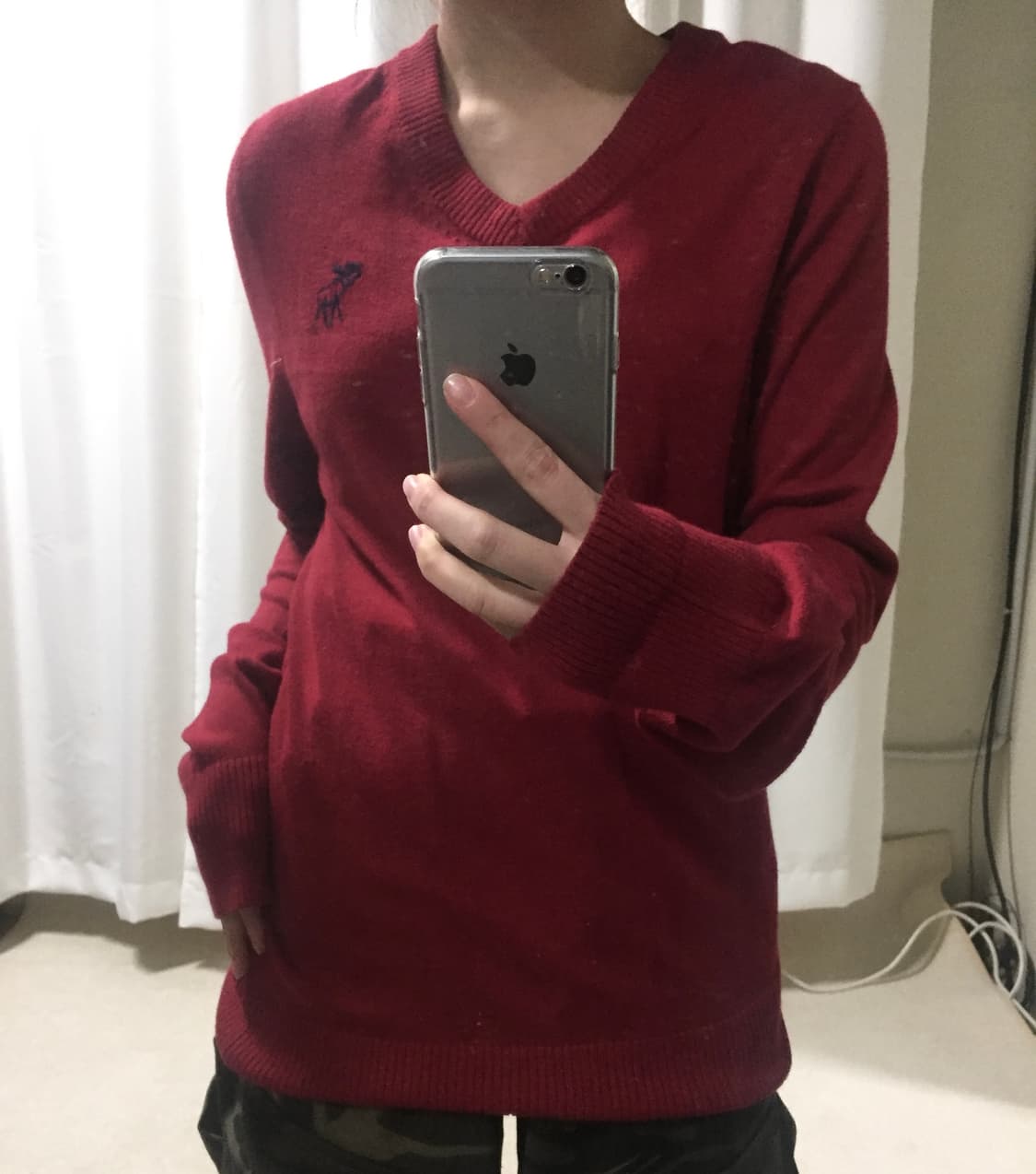 아베크롬비 버건디 레드 브이넥 니트 상품이미지1