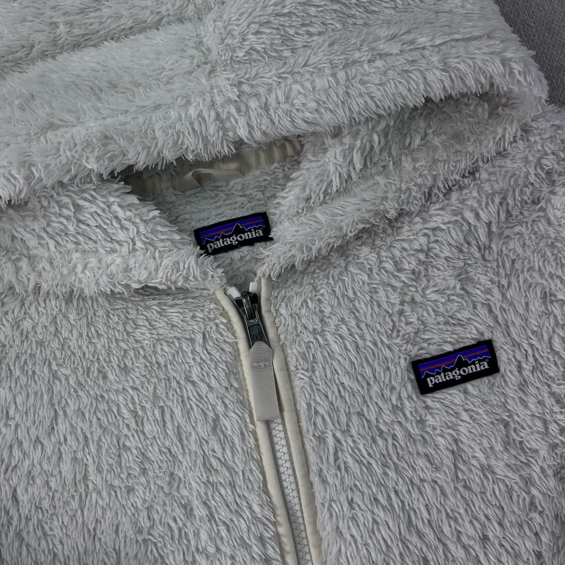 W 95 파타고니아 화이트 플리스 후드집업 상품이미지2