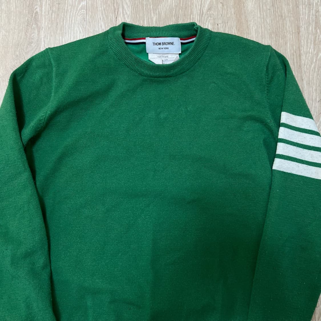 톰브라운 여성 시그니처 라인 라운드 니트 2사이즈  상품이미지2