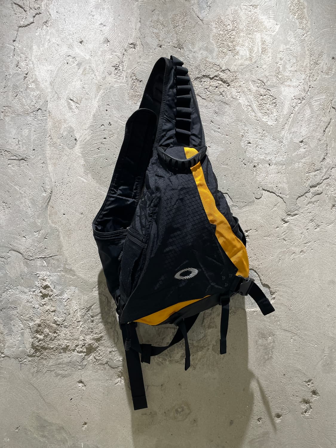 오클리 00’s 투 톤 테크니컬 슬링백 상품이미지2