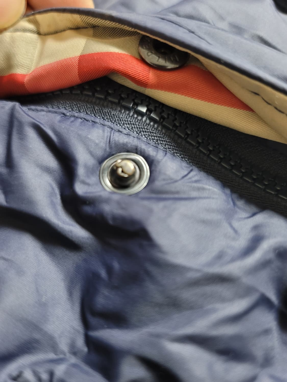 버버리 구스다운 패딩 2살92cm 상태굿

 상품이미지4