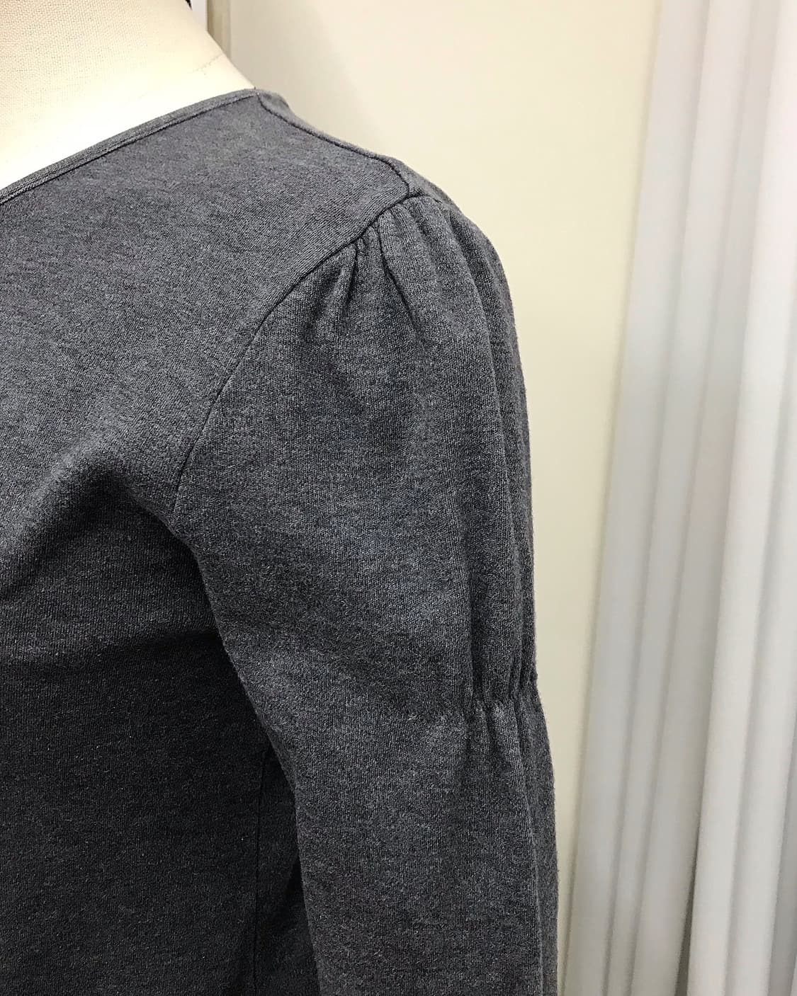 버버리 체크 프릴 퍼프 긴팔티 상품이미지9