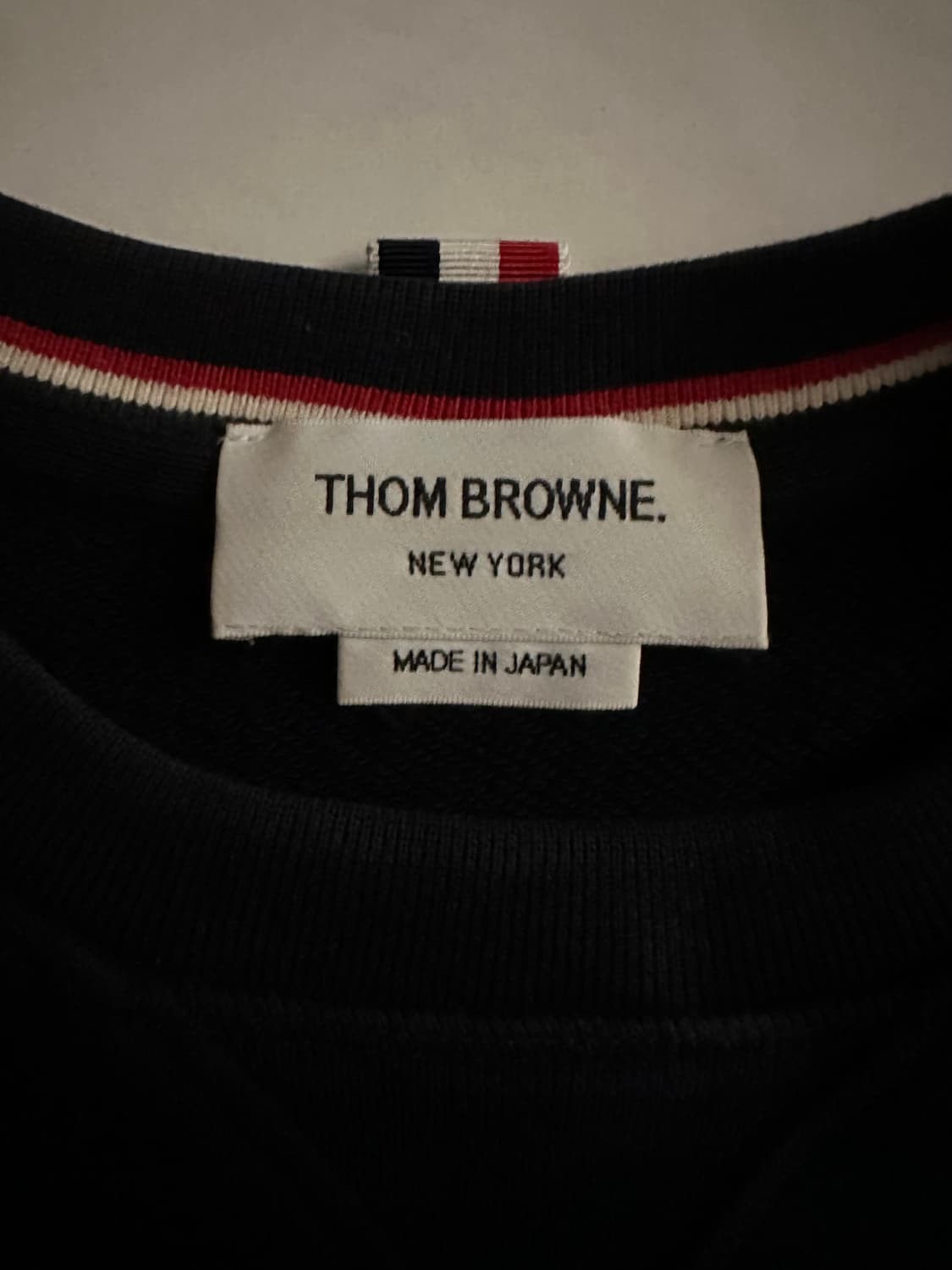 [급처/정품]톰브라운 맨투맨 네이비 2사이즈 상품이미지2