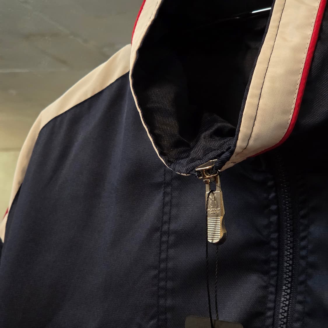 플레이 보이 네이비 배색 오버핏 바람막이 자켓 상품이미지3