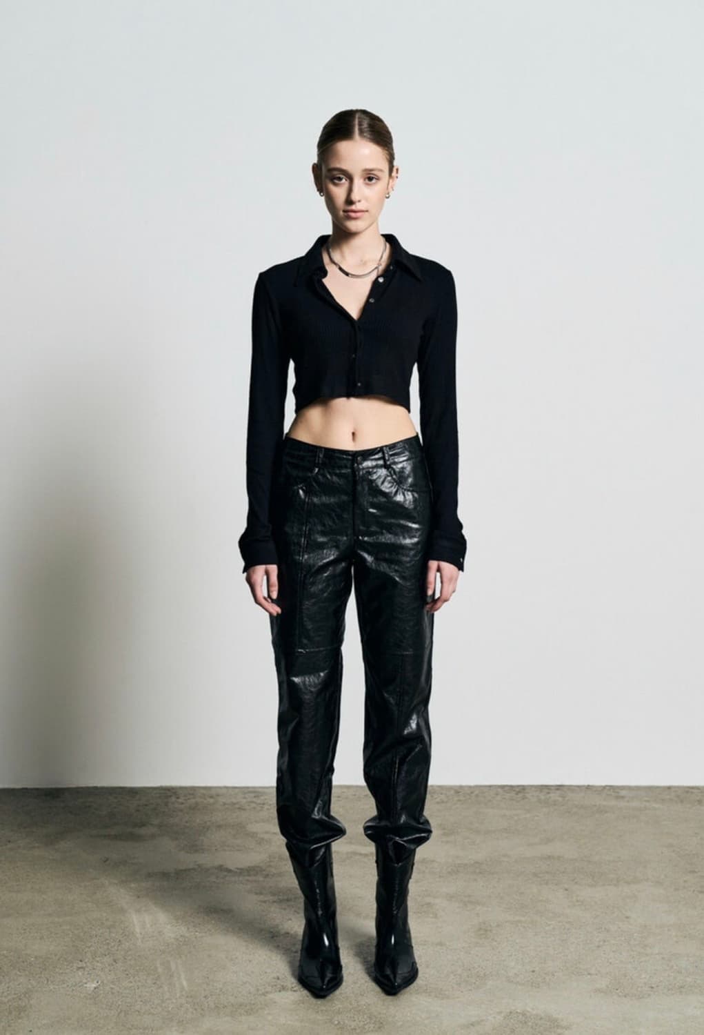 보헴서 크롭 카라셔츠 상품이미지2