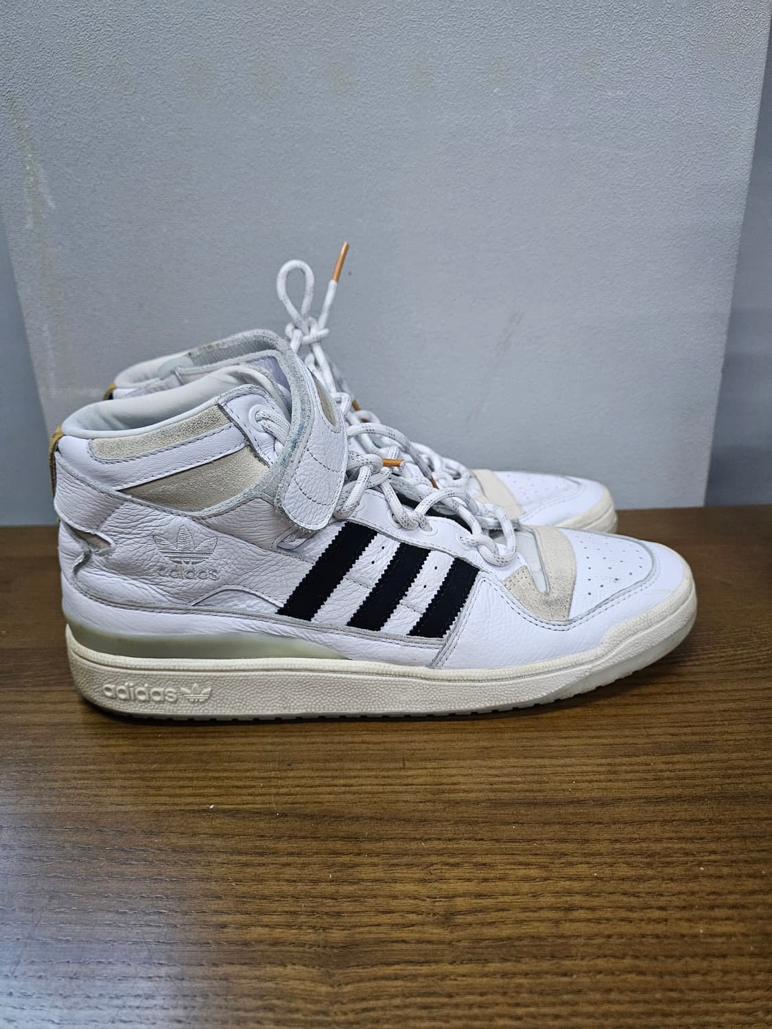 아디다스 x 비욘세 아이비 파크 포럼 미드 상품이미지1