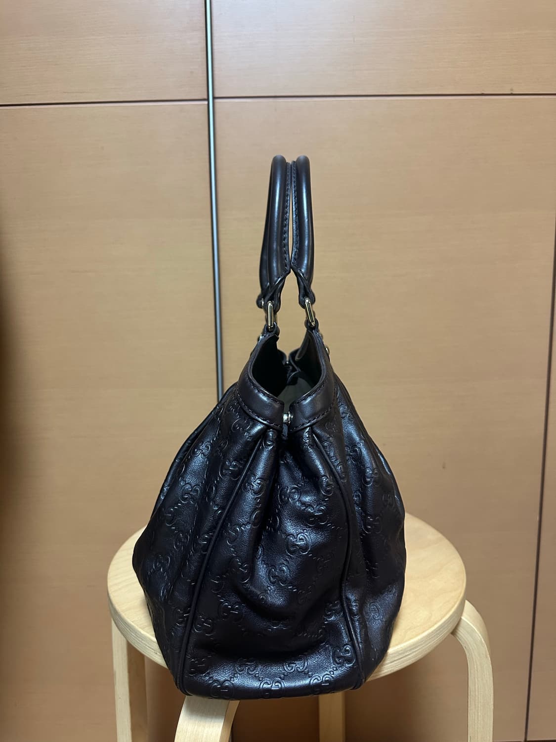 구찌 시마 수키 레더 숄더백 브라운 상품이미지2