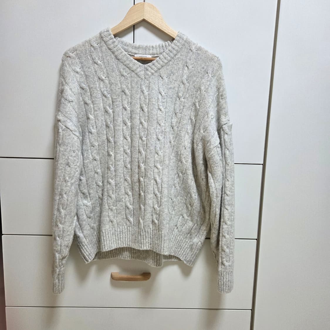 (실착1회) 브이넥니트티 라이트그레이 상품이미지1