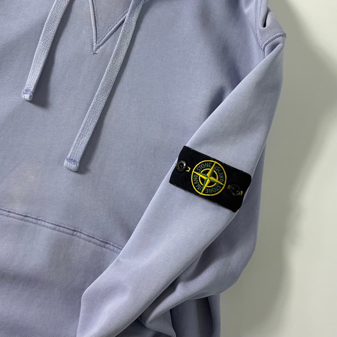 Stone island  스톤 아일랜드 코튼 플리스 라이트 블루 후드티  상품이미지3