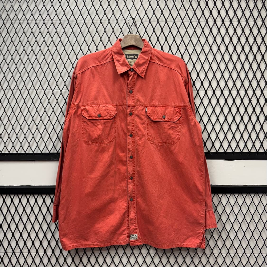 리바이스 긴팔 셔츠 블랙 택 투포켓 디테일 루즈핏 오렌지 상품이미지1