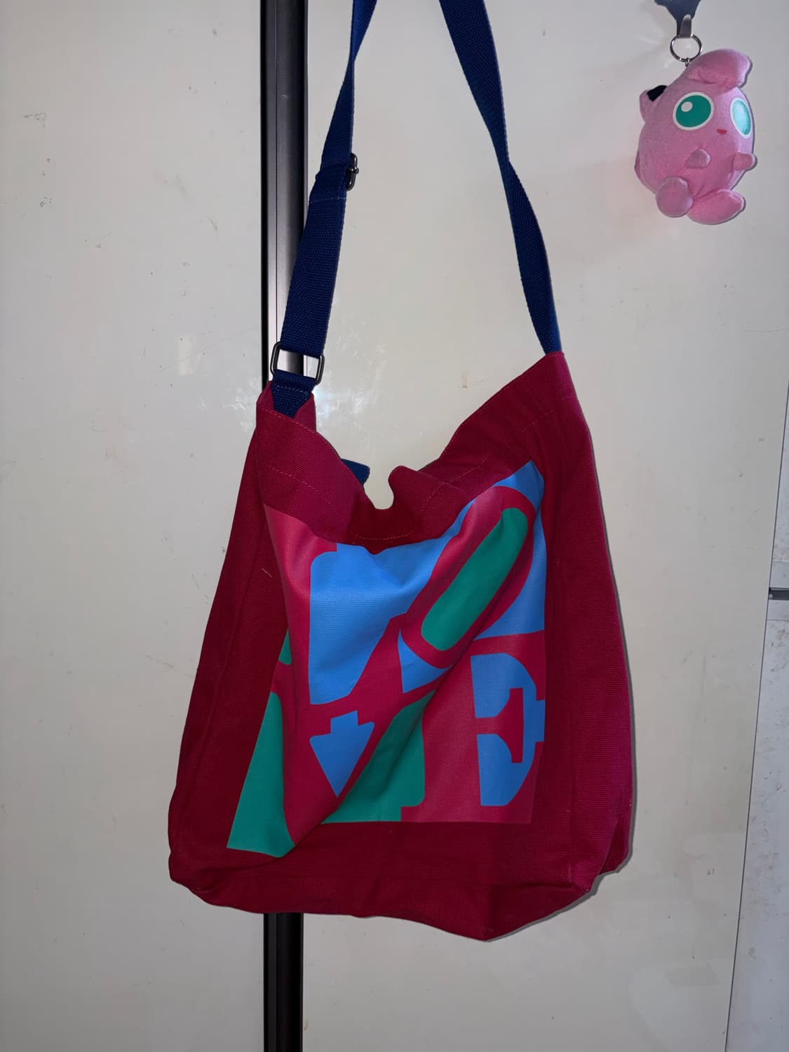 MoMA ROBERT INDIANA "LOVE" CROSSBODY TOT 상품이미지1