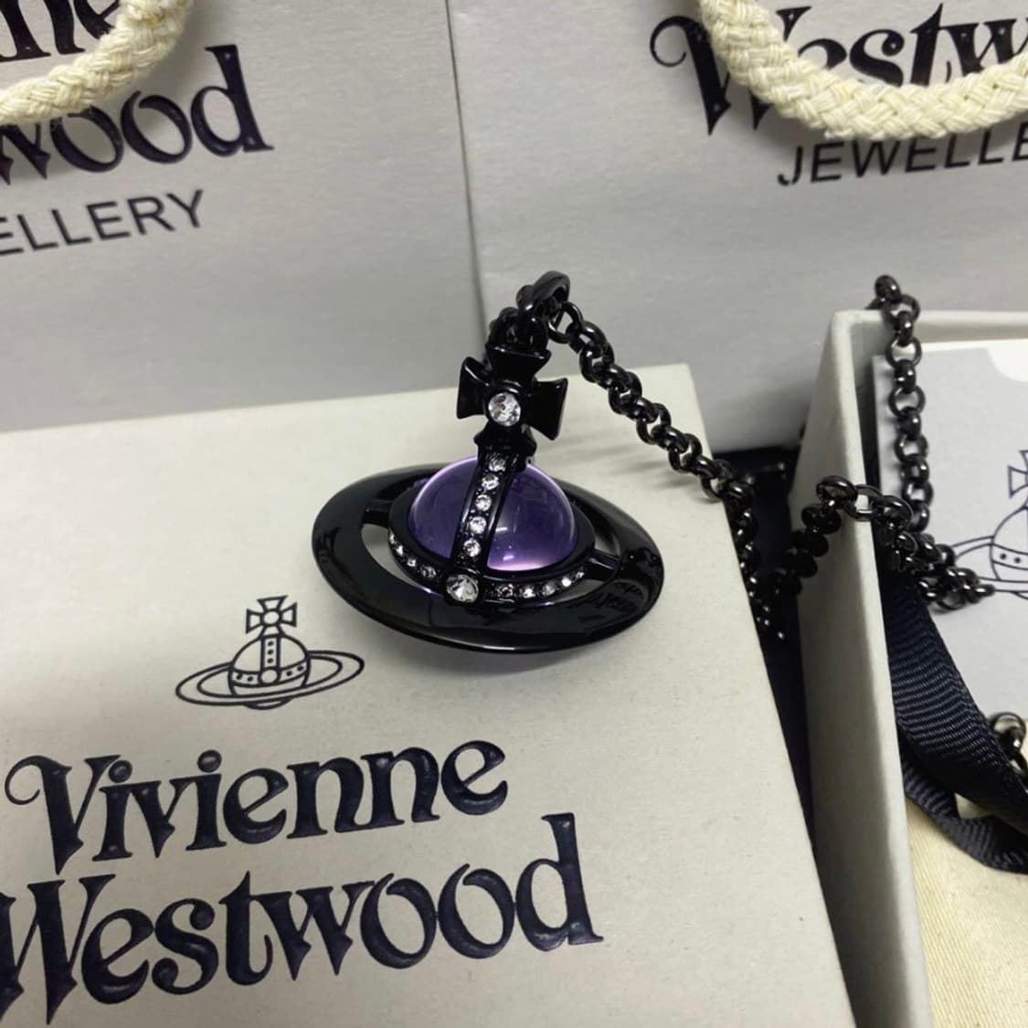 비비안웨스트우드 아카이브 블랙 퍼플 시그니처 orb 팬던트 목걸이 상품이미지3