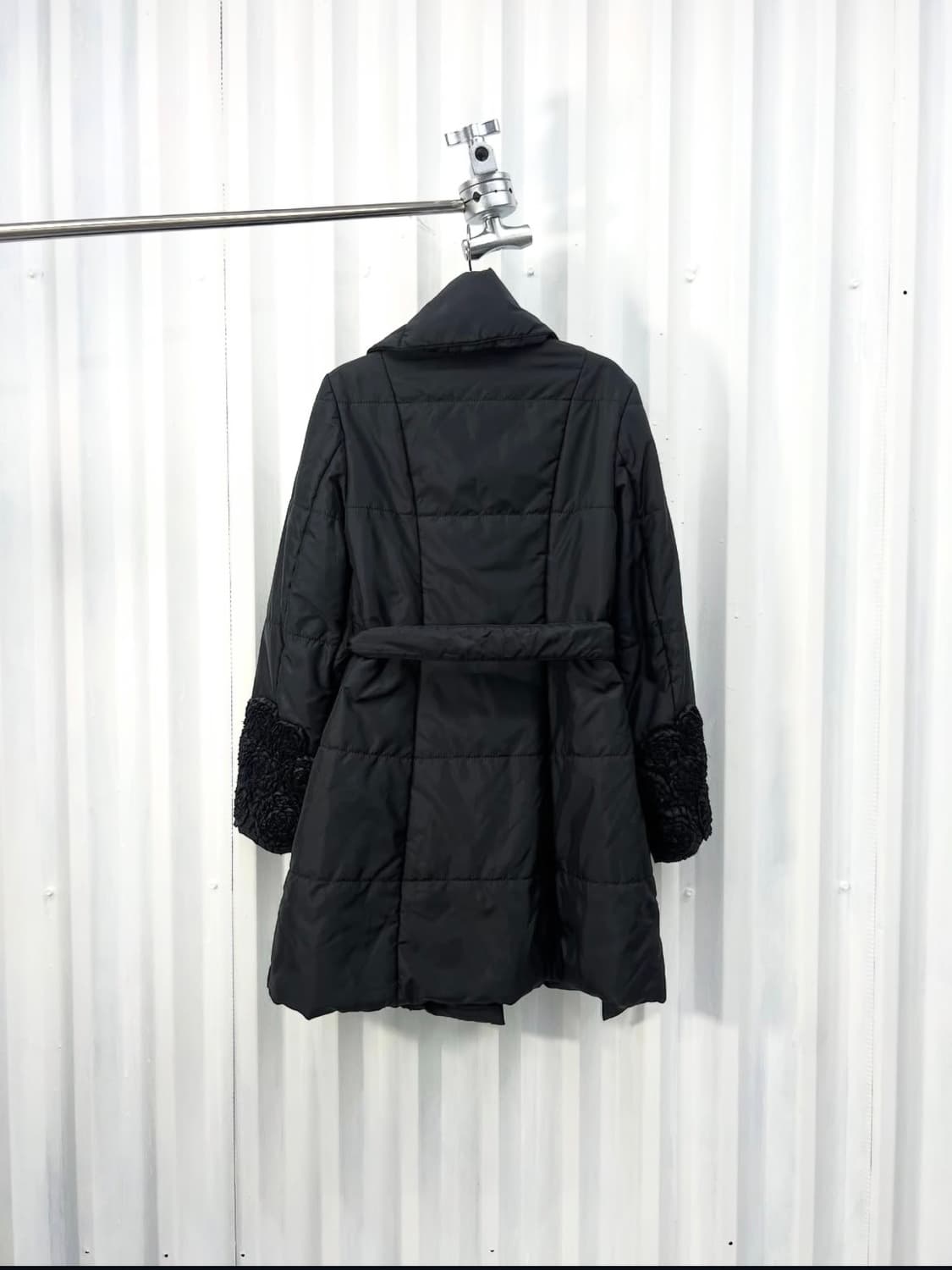 Armani Collezioni texture down coat 상품이미지5