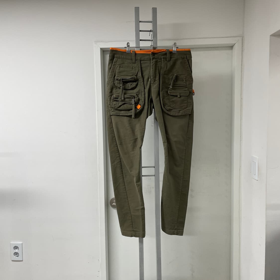 디스퀘어드2 카고 팬츠 카키 50 상품이미지1