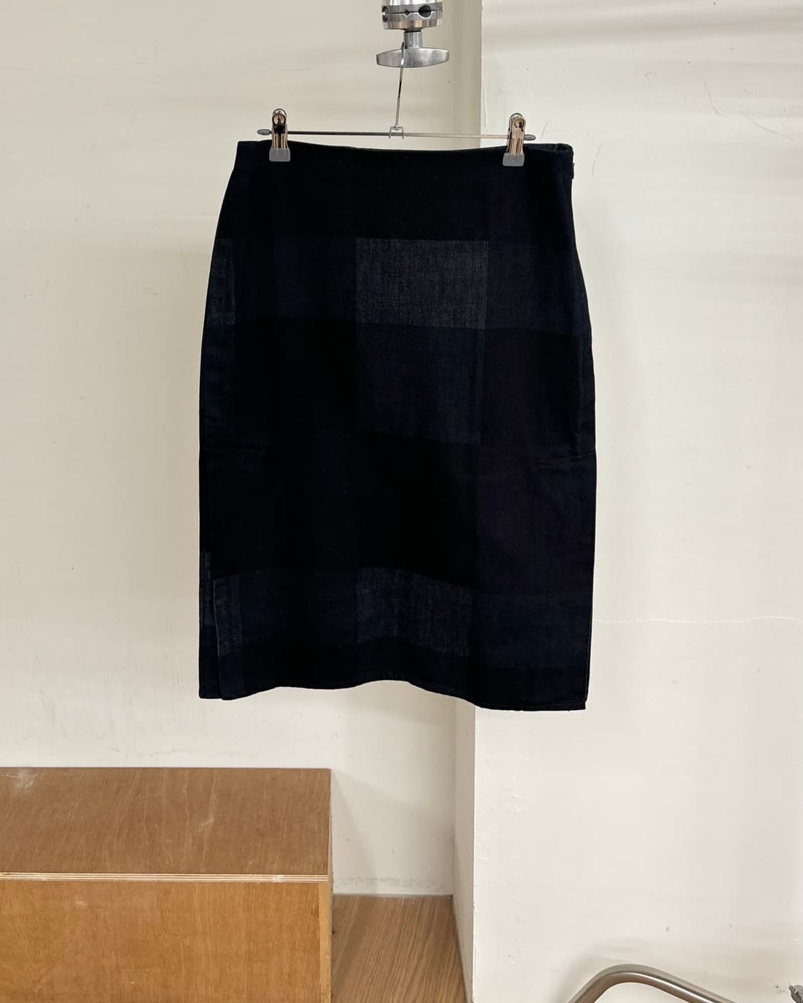 마르니 블랙 앤 블루 데님 패치워크 미디 스커트 상품이미지1