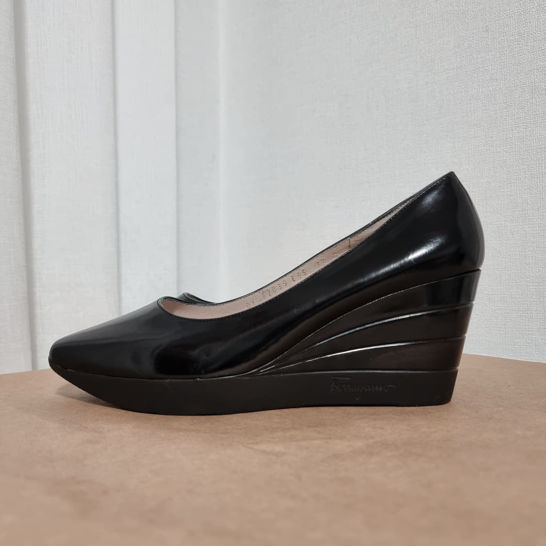 페라가모 웨지힐 구두 힐 슈즈 (37.5/245) 상태최상 상품이미지3