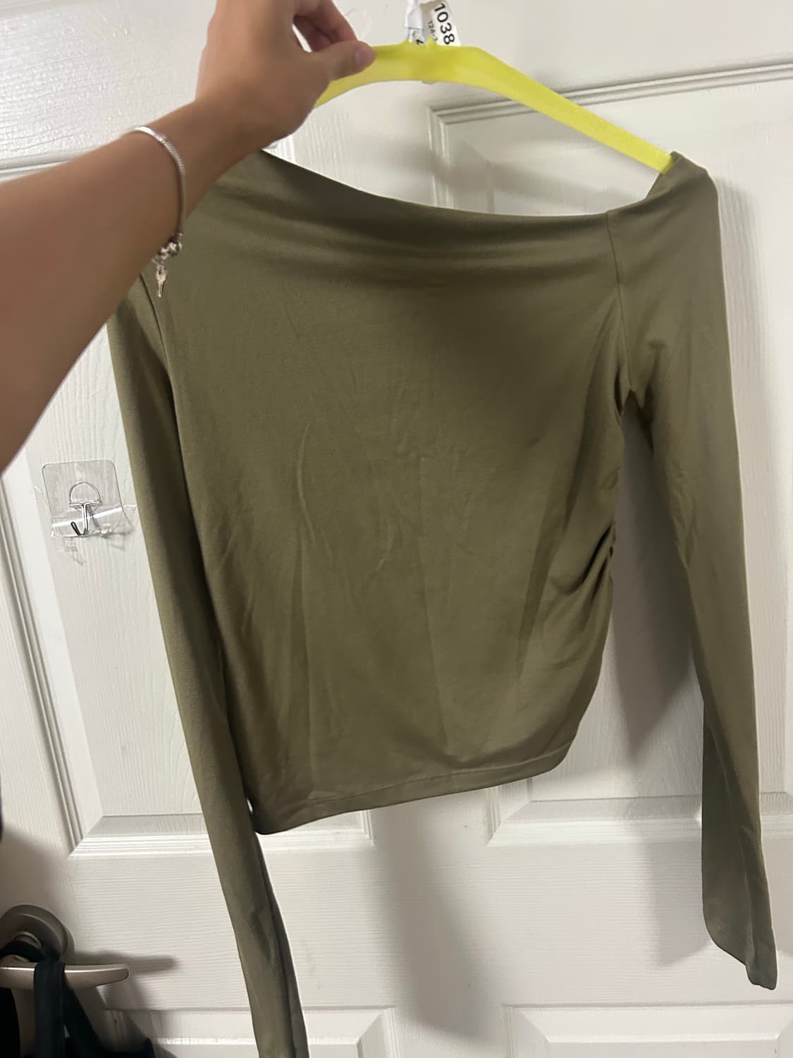 다이애그널 one shoulder soft tee (khaki)  상품이미지1