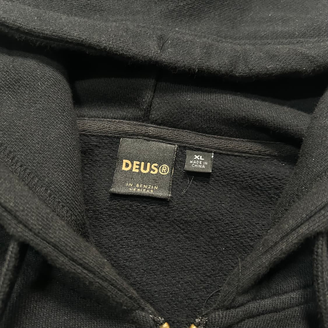 데우스 엑스 마키나 후드집업 상품이미지5