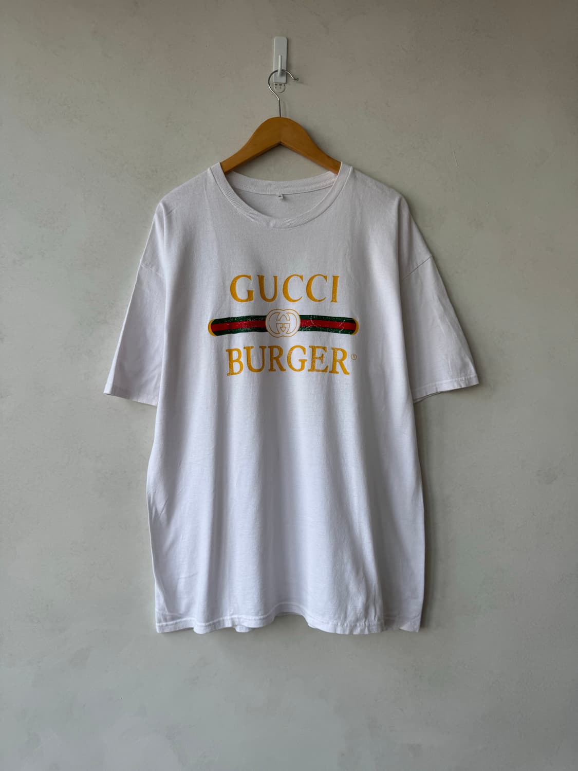 Gucci Burger Parody Tee 상품이미지1