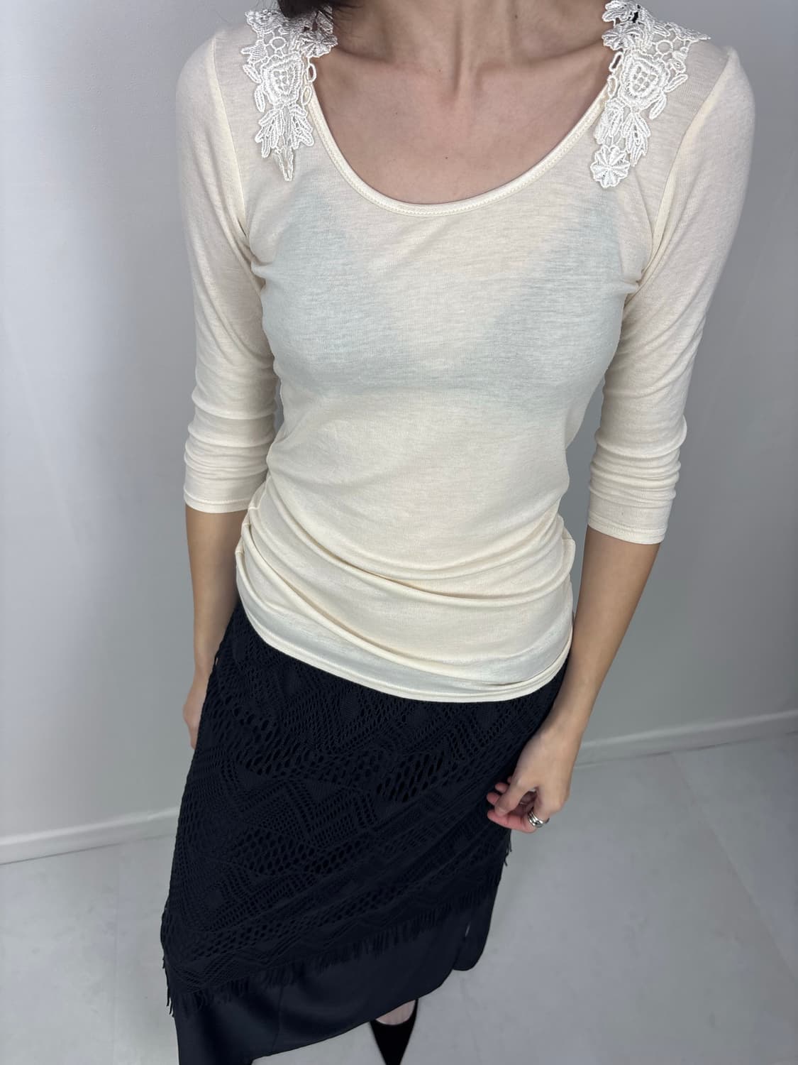 T-SHAPE LACE BACK TOP 상품이미지2