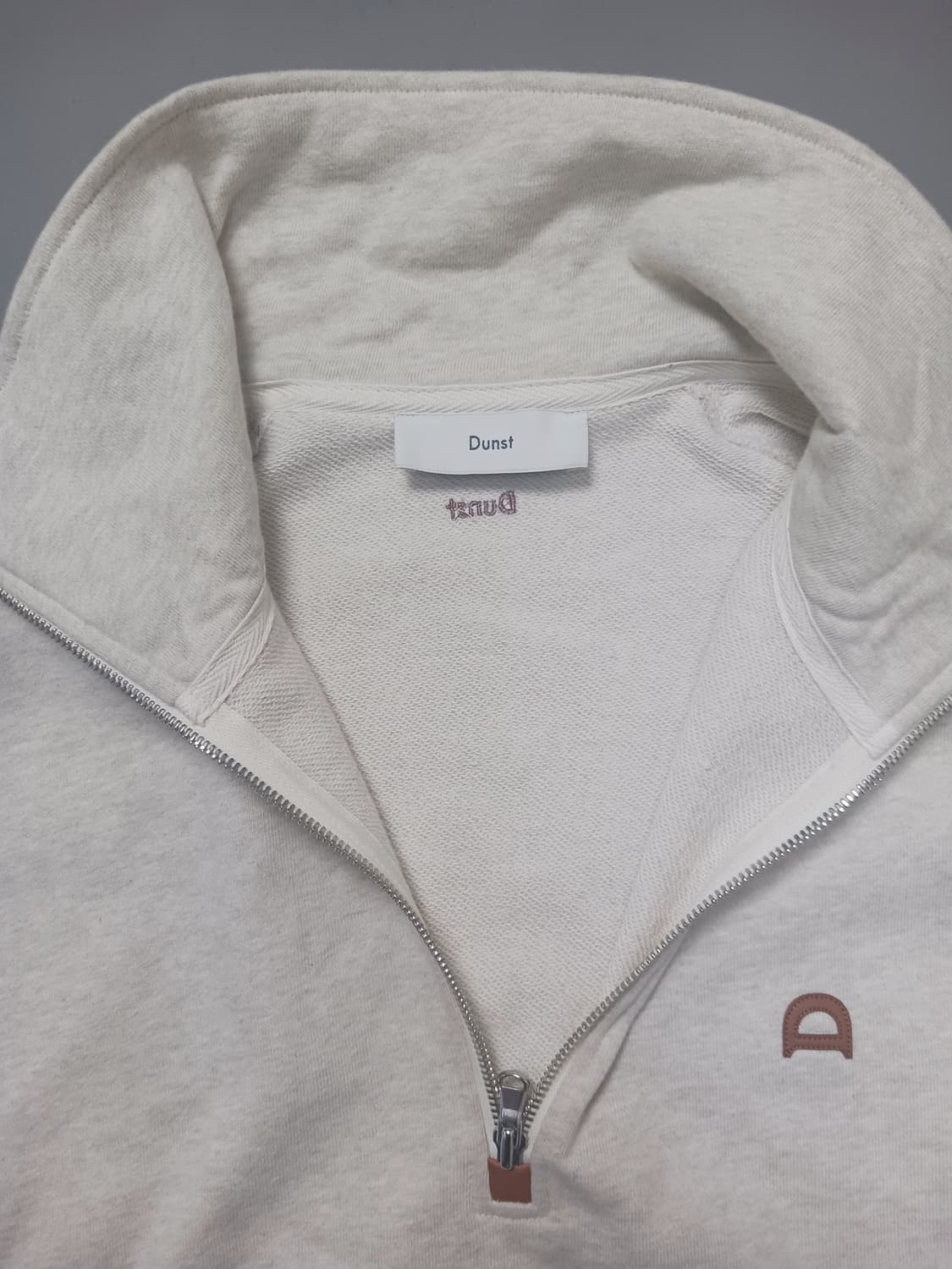 [L] 던스트 래더 로고 하프집업 스웨트셔츠 오트밀 멜란지 맨투맨 상품이미지6