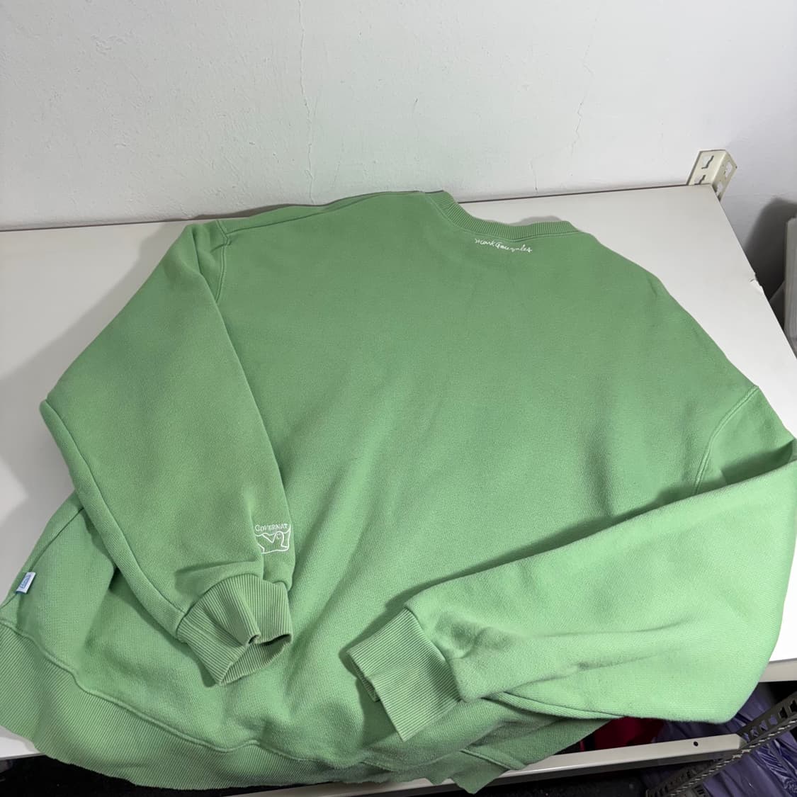 XL 커버낫 X 마크곤잘레스 녹차 빅로고 맨투맨 상품이미지2