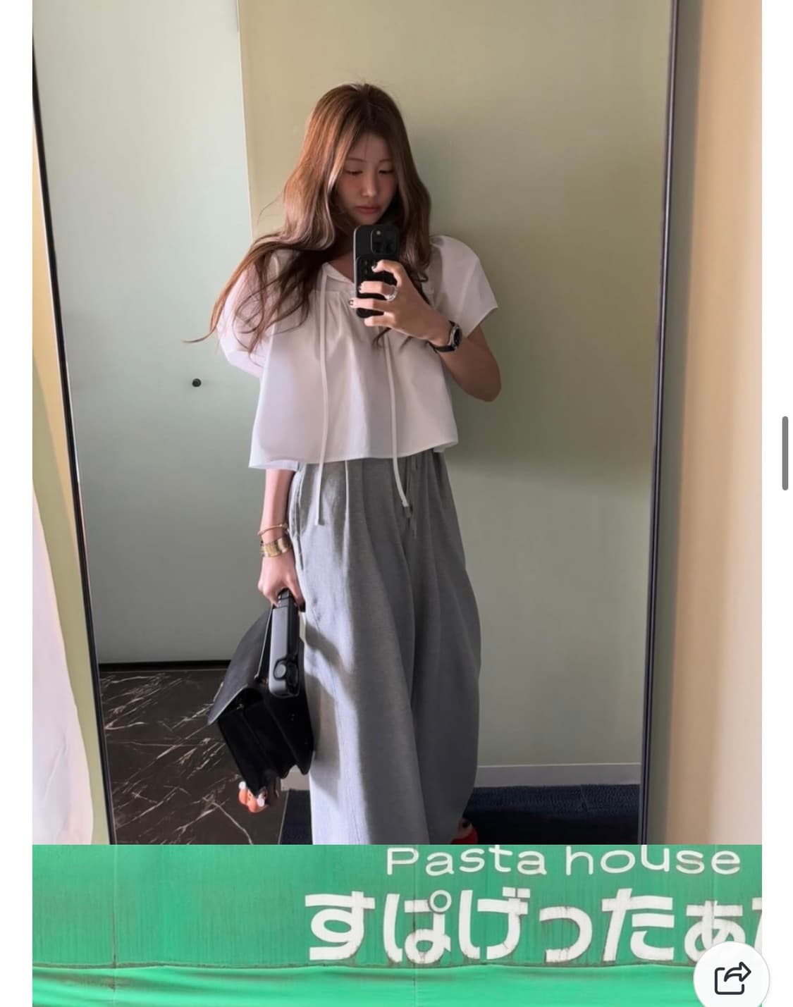 아웃핏 쿠로블라우스판매해요 아루드 마크들리 상품이미지2