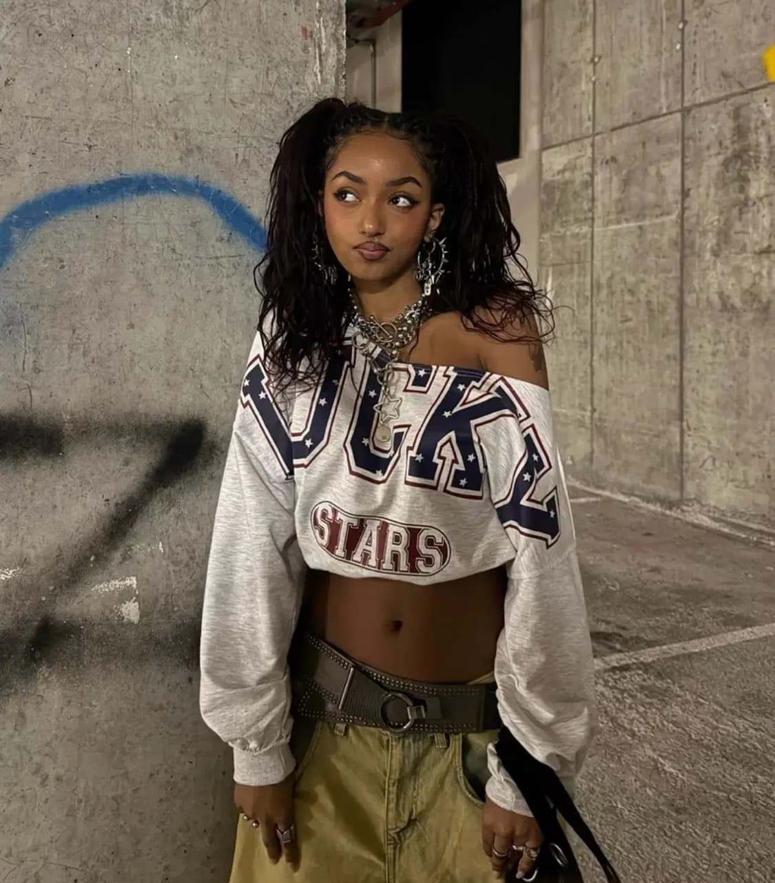 익스파이어드걸 럭키스타 스웻셔츠 오프숄더 티셔츠 가오리 맨투맨 상품이미지1