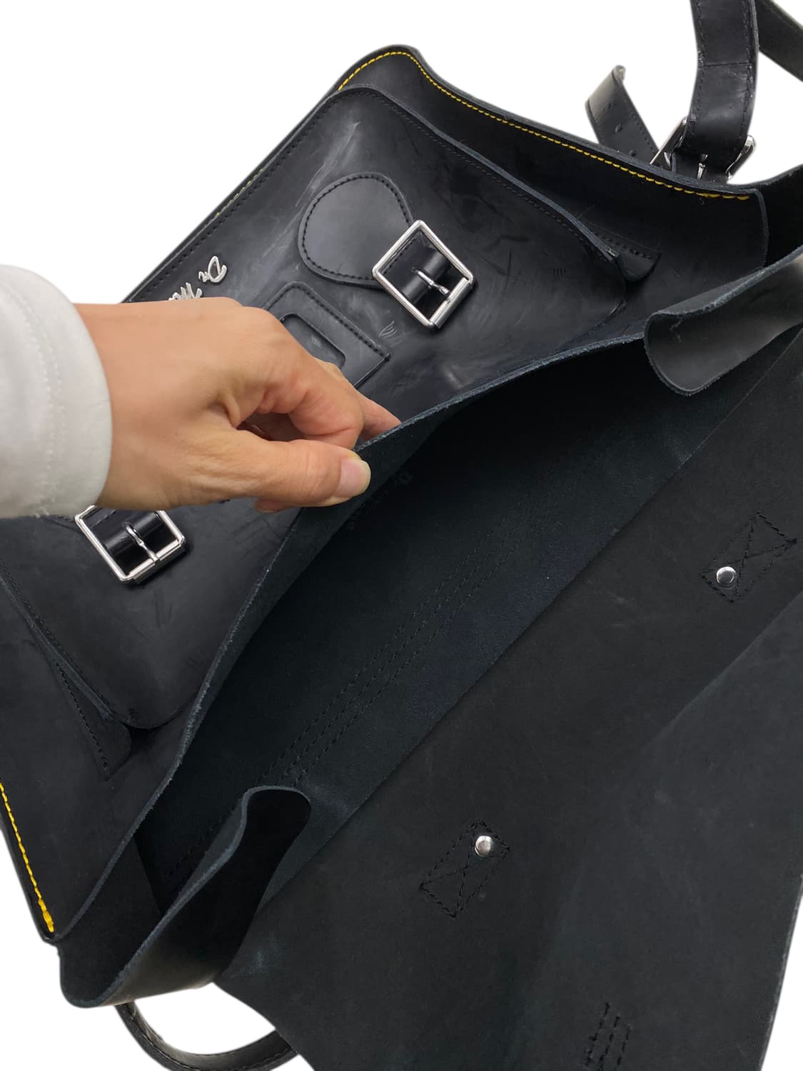 닥터마틴 블랙 사첼백 3way 상품이미지4