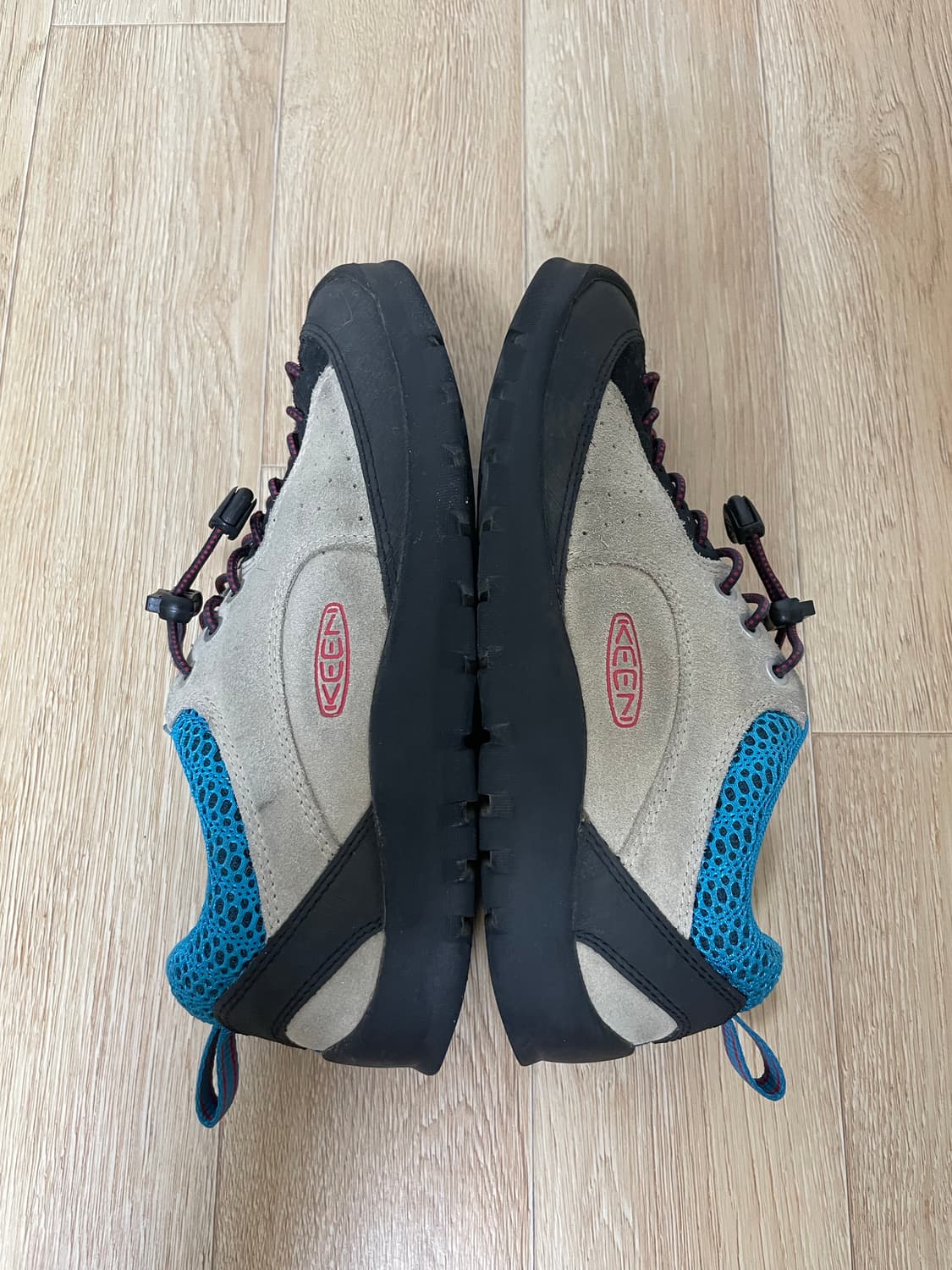 킨 KEEN 스웨이드 운동화 240 상품이미지6