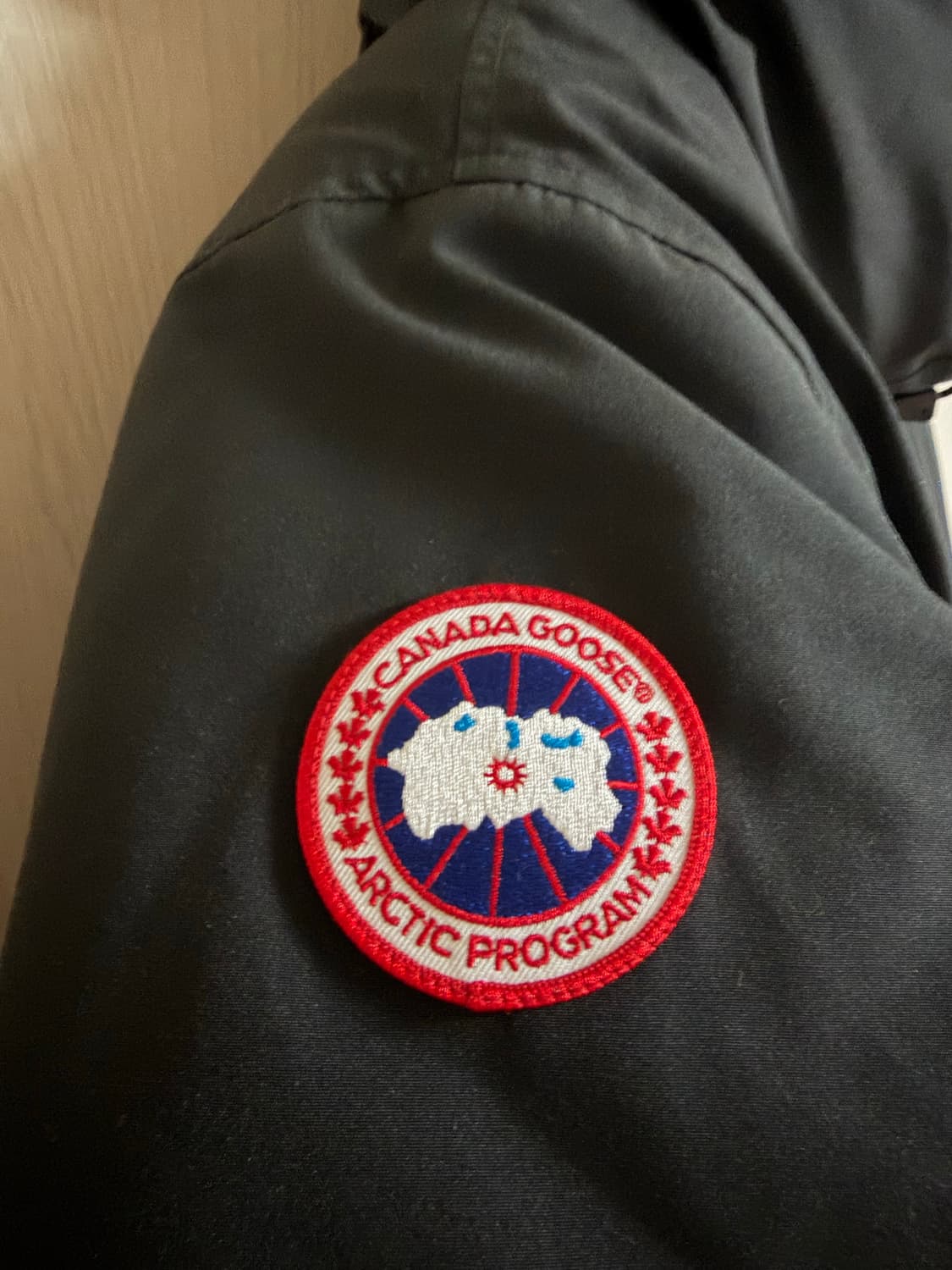 캐나다구스 토론토 다운 패딩 L 상품이미지4