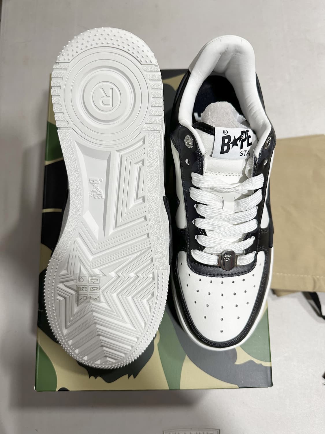 베이프 스타 포스 흰검 260사이즈 새상품 상품이미지2