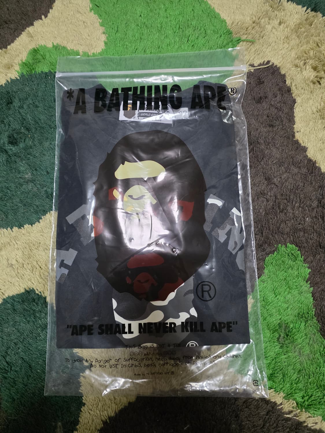 [160] 베이프 시티카모 컬리지 반팔티 블랙 상품이미지2