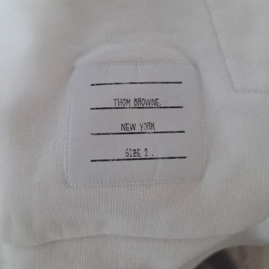 [정품] 톰브라운 백삼선 후드티 화이트 2 상품이미지4