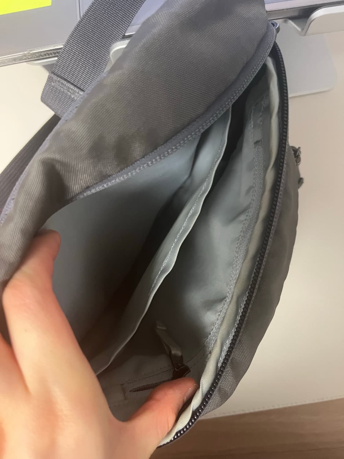 아크테릭스 맨티스 웨이스트백 그레이 상품이미지4