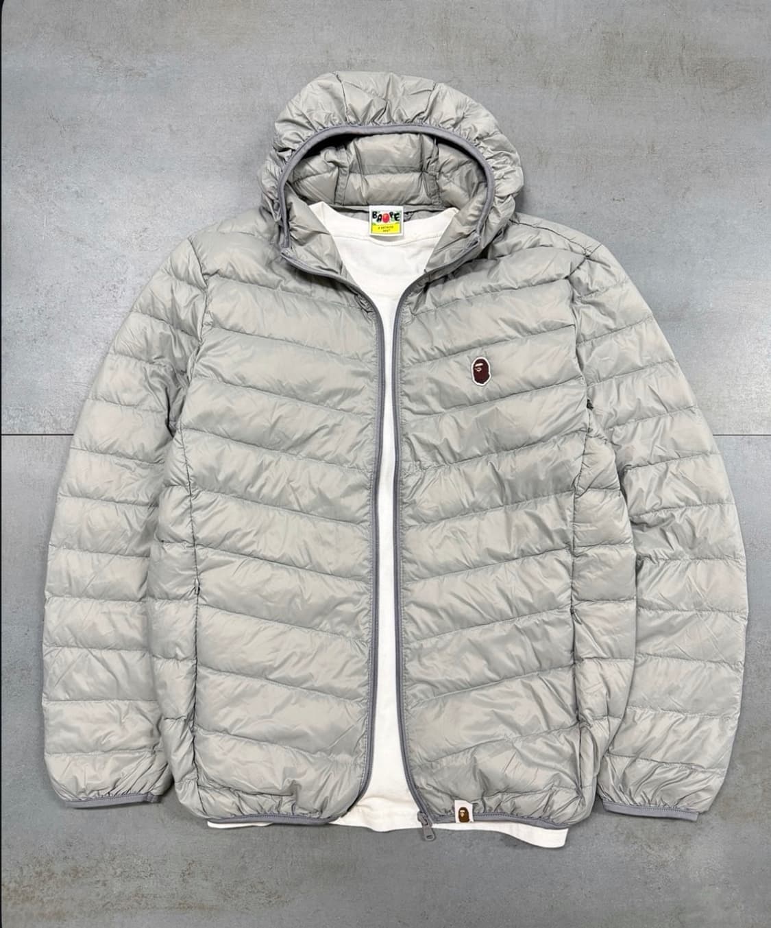 베이프 경량패딩 그레이 상품이미지1