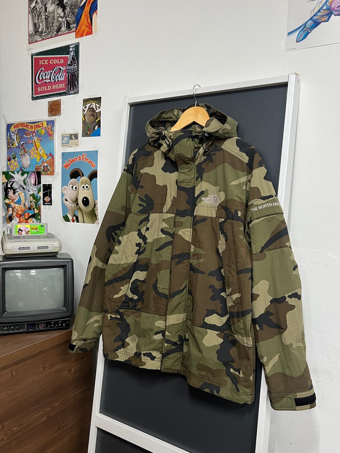 The North face 노스페이스 카모 플라쥬 마운틴 바람막이  상품이미지1