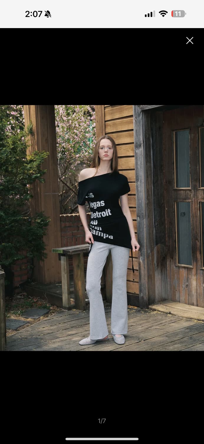 Sara Lettering Shirring Top 플리즈노팔로우 셔링탑 상품이미지1
